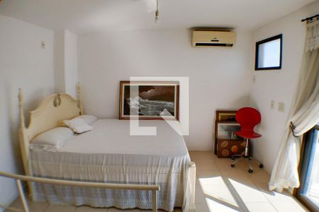 Apartamento à venda com 150m², 3 quartos e 2 vagasQuarto 2