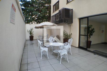 Apartamento à venda com 150m², 3 quartos e 2 vagasÁrea comum - Piscina