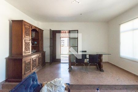 Apartamento à venda com 275m², 3 quartos e sem vagaSala