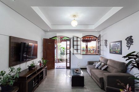 Sala  de casa à venda com 3 quartos, 140m² em Canaa, Belo Horizonte
