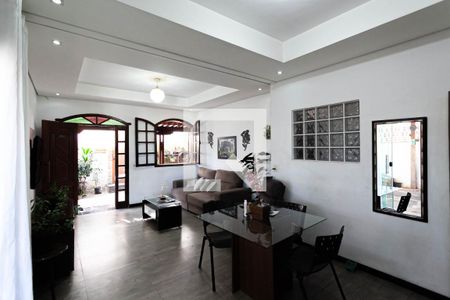 Sala  de casa à venda com 3 quartos, 140m² em Canaa, Belo Horizonte