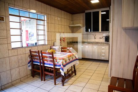 Casa à venda com 250m², 2 quartos e 3 vagasCozinha