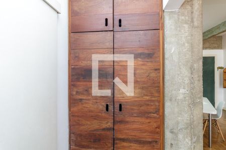 Apartamento à venda com 75m², 1 quarto e sem vagaArmário de Passagem