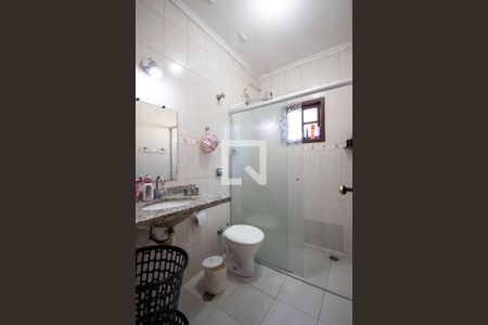 Casa à venda com 300m², 4 quartos e 4 vagasBanheiro da Suíte 1