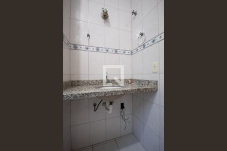 Casa à venda com 300m², 4 quartos e 4 vagasBanheiro 3