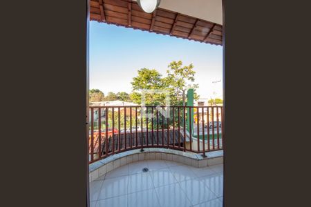 Sacada da Suíte 1 de casa à venda com 4 quartos, 300m² em Jardim das Flores, Osasco