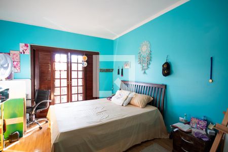 Casa à venda com 300m², 4 quartos e 4 vagasSuíte 2