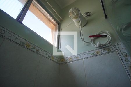 Banheiro de kitnet/studio para alugar com 1 quarto, 33m² em Cristo Redentor, Porto Alegre