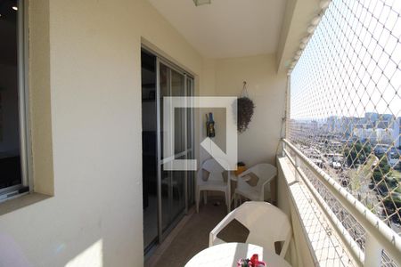 Apartamento à venda com 63m², 2 quartos e 1 vagaVaranda da sala 