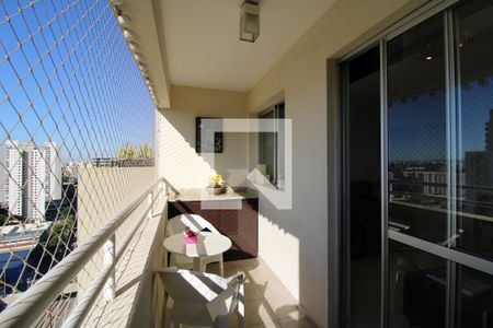 Apartamento à venda com 63m², 2 quartos e 1 vagaVaranda da sala 