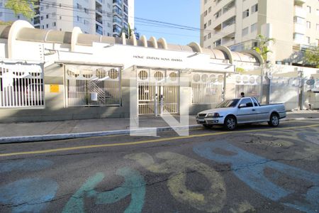 Apartamento à venda com 63m², 2 quartos e 1 vagaFachada e portaria 
