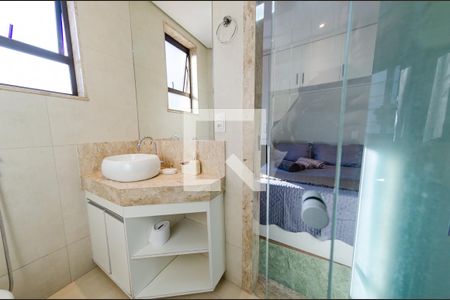 Banheiro de kitnet/studio para alugar com 1 quarto, 30m² em Minas Brasil, Belo Horizonte