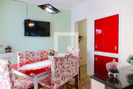 Casa à venda com 384m², 4 quartos e 3 vagas Casa à venda com 384m², 4 quartos e 3 vagasSala de Jantar