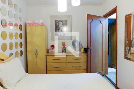 Casa à venda com 384m², 4 quartos e 3 vagas Casa à venda com 384m², 4 quartos e 3 vagasQuarto 2