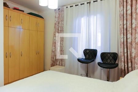 Casa à venda com 384m², 4 quartos e 3 vagas Casa à venda com 384m², 4 quartos e 3 vagasQuarto 2