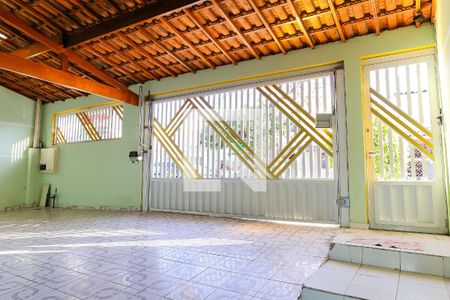 Casa à venda com 384m², 4 quartos e 3 vagas Casa à venda com 384m², 4 quartos e 3 vagasGaragem