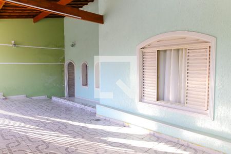 Casa à venda com 384m², 4 quartos e 3 vagas Casa à venda com 384m², 4 quartos e 3 vagasGaragem