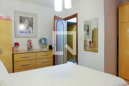 Casa à venda com 384m², 4 quartos e 3 vagas Casa à venda com 384m², 4 quartos e 3 vagasQuarto 2