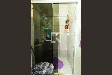 Banheiro de apartamento à venda com 2 quartos, 65m² em Vila Nova, Porto Alegre