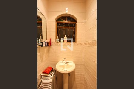 Casa à venda com 128m², 2 quartos e 1 vagaBanheiro de serviço