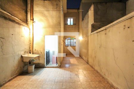 Casa à venda com 128m², 2 quartos e 1 vagaQuintal