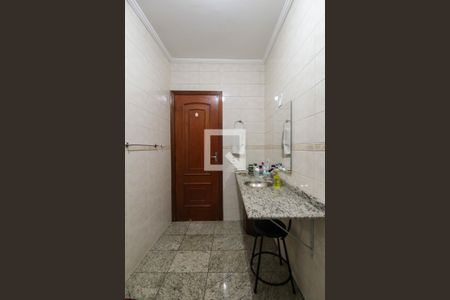 Casa à venda com 128m², 2 quartos e 1 vagaBanheiro