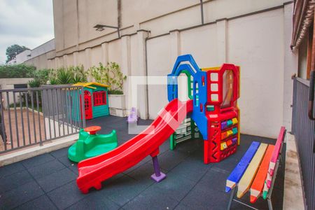 Apartamento à venda com 63m², 2 quartos e 1 vaga Apartamento à venda com 63m², 2 quartos e 1 vagaÁrea Comum - Playground