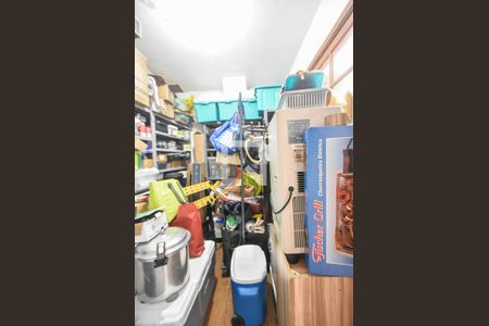 Casa à venda com 150m², 3 quartos e 2 vagasQuarto de Serviços