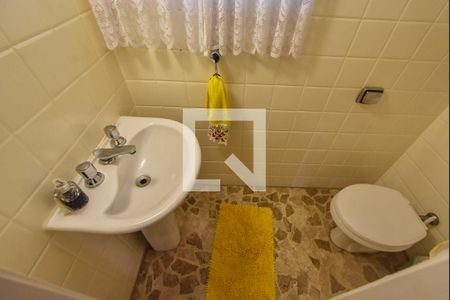 Casa à venda com 150m², 3 quartos e 2 vagasLavabo Central