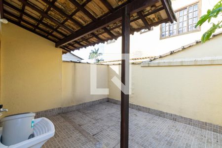 Casa de condomínio para alugar com 81m², 2 quartos e 1 vagaÁrea de Serviço