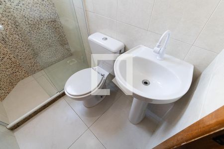 Casa de condomínio para alugar com 81m², 2 quartos e 1 vagaBanheiro do 1° andar