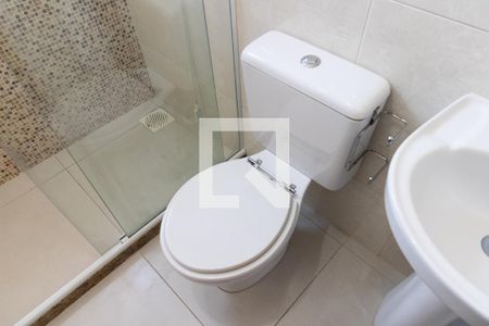 Casa de condomínio para alugar com 81m², 2 quartos e 1 vagaBanheiro do 1° andar