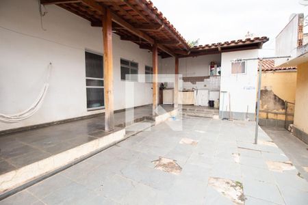 Casa à venda com 250m², 4 quartos e 2 vagas
