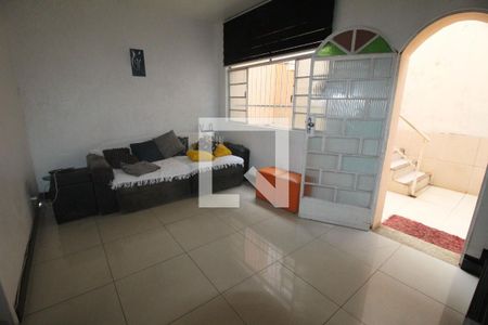 Casa à venda com 3 quartos, 360m² em Santa Branca, Belo Horizonte