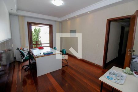 Casa à venda com 4 quartos, 1000m² em Pampulha, Belo Horizonte