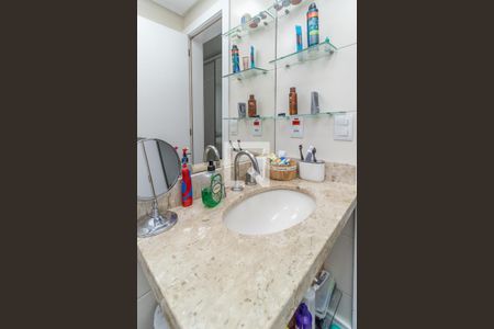 Apartamento à venda com 100m², 2 quartos e 1 vagaBanheiro da Suíte