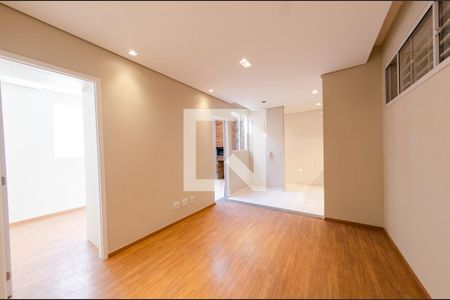 Sala de apartamento para alugar com 2 quartos, 60m² em Estoril, Belo Horizonte