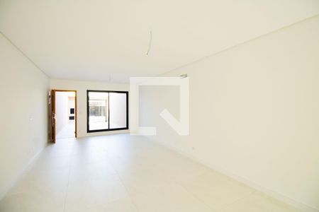 Casa à venda com 135m², 3 quartos e 2 vagas Casa à venda com 135m², 3 quartos e 2 vagasSala