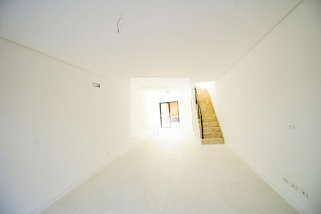 Casa à venda com 135m², 3 quartos e 2 vagas Casa à venda com 135m², 3 quartos e 2 vagasSala