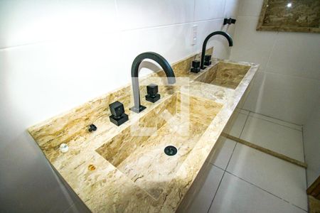 Casa à venda com 135m², 3 quartos e 2 vagas Casa à venda com 135m², 3 quartos e 2 vagasBanheiro do Quarto 2