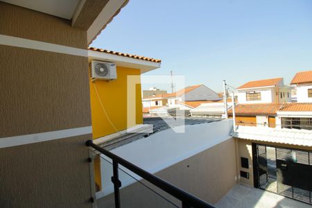 Casa à venda com 135m², 3 quartos e 2 vagas Casa à venda com 135m², 3 quartos e 2 vagasvaranda