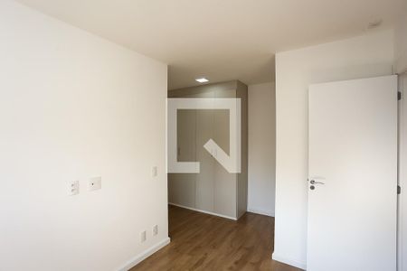 Apartamento para alugar com 61m², 2 quartos e 1 vagasuíte