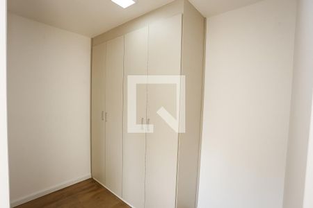 Apartamento para alugar com 61m², 2 quartos e 1 vagasuíte