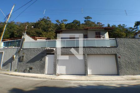 Casa à venda com 198m², 4 quartos e 2 vagasFachada