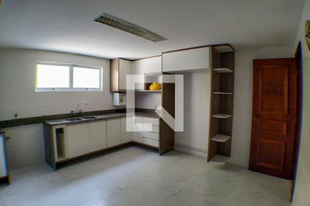 Casa à venda com 198m², 4 quartos e 2 vagasCozinha