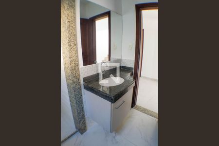 Casa à venda com 198m², 4 quartos e 2 vagasBanheiro 1