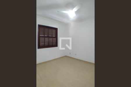 Casa à venda com 198m², 4 quartos e 2 vagasQuarto 2