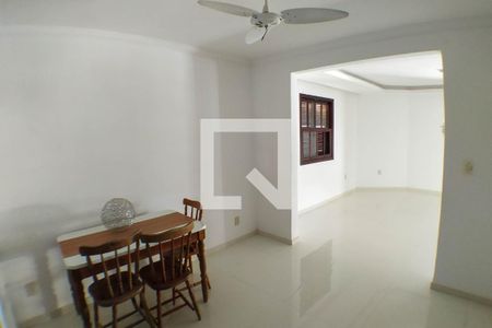 Casa à venda com 198m², 4 quartos e 2 vagasSala 2