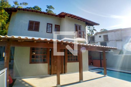 Casa à venda com 198m², 4 quartos e 2 vagasÁrea comum