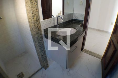 Casa à venda com 198m², 4 quartos e 2 vagasBanheiro 1